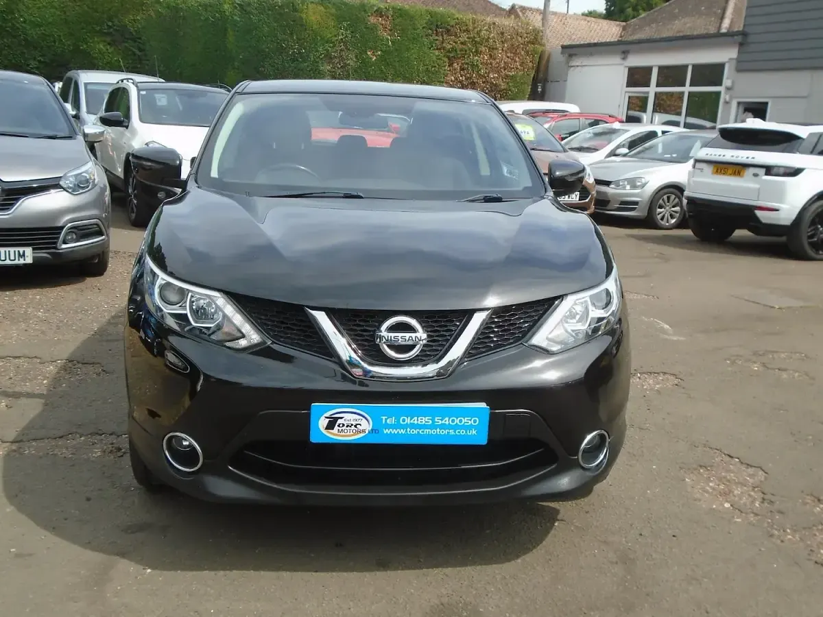 Used Nissan Qashqai Acenta 110 HP (80 kW) 2015 Black SUV