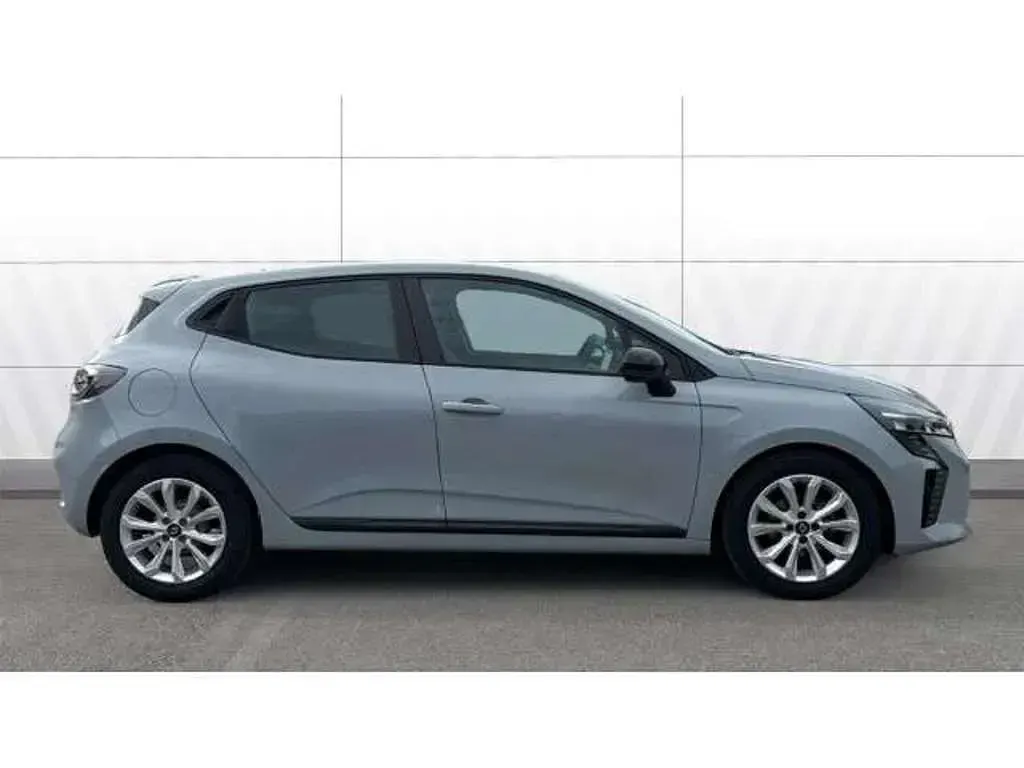 Used Renault Clio V Evolution 90 HP (66 kW) 2023 Grey Hatchback
