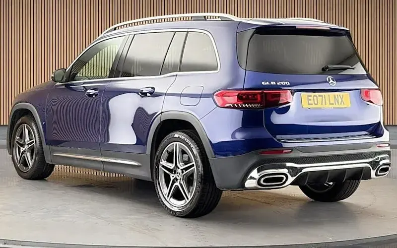 Used Mercedes GLB200 AMG line 163 HP (119 kW) 2021 Blue SUV
