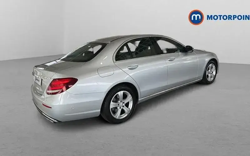 Used Mercedes E200 SE 150 HP (110 kW) 2017 Silver Sedan