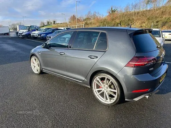 Used VW Golf VII GTD 184 HP (135 kW) 2019 Blue Hatchback
