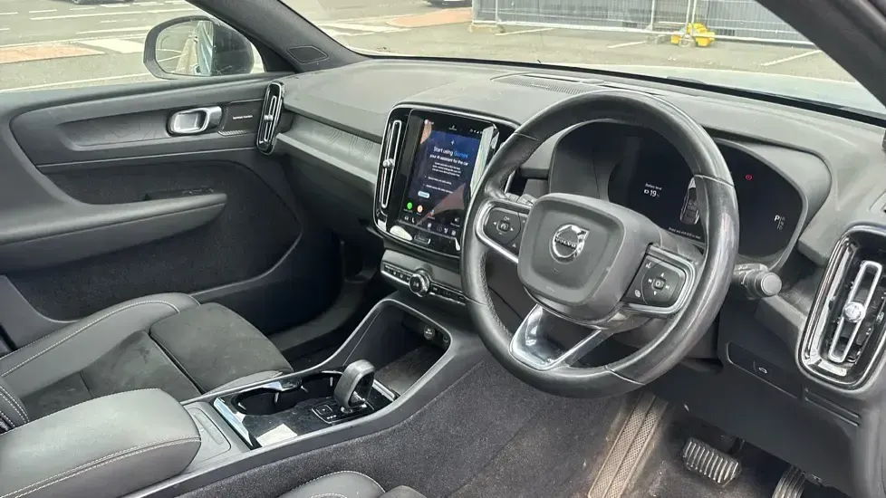 Used Volvo C40 Ultimate 300 kW (408 HP) 2023 Blue SUV