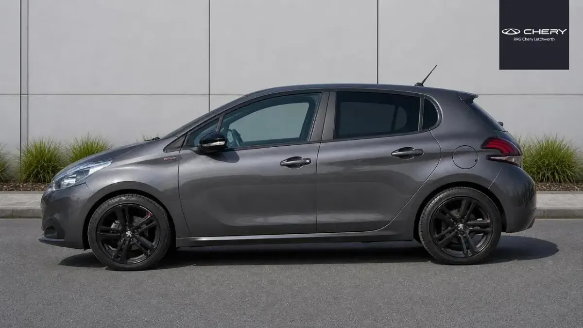 Used Peugeot 208 GT-line 108 HP (79 kW) 2019 Grey Hatchback