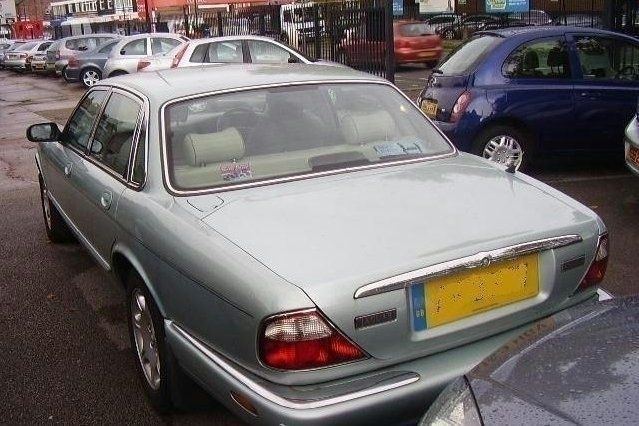 Used Jaguar XJ 290 HP (213 kW) 2000 Sedan