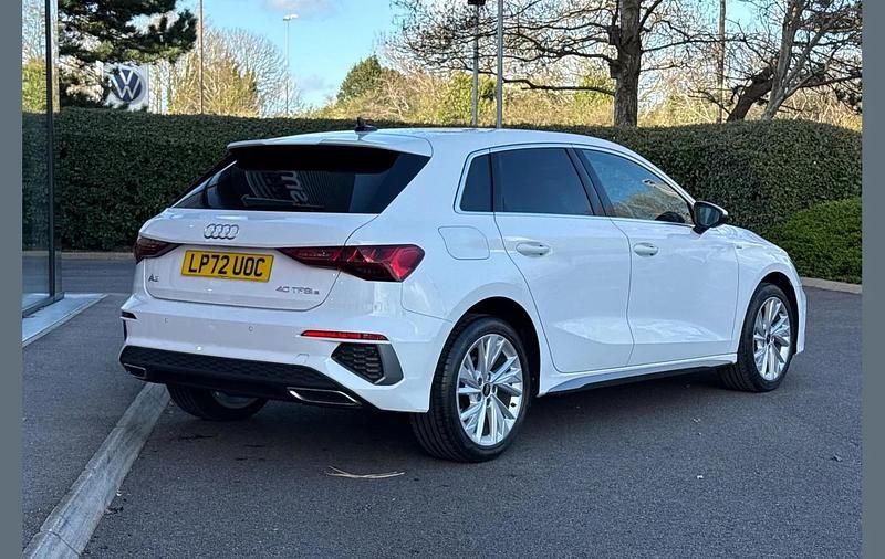 Used Audi A3 e-tron S-Line 200 HP (147 kW) 2023 White Hatchback