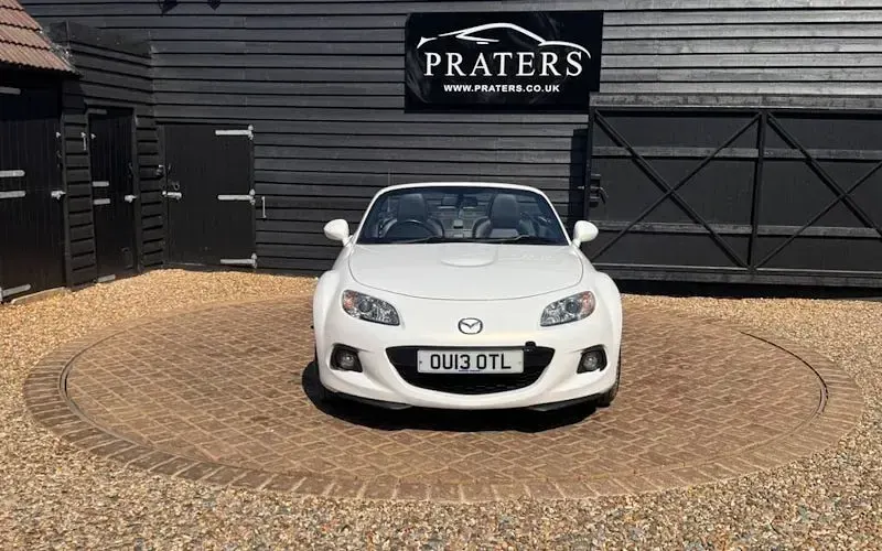 Used Mazda MX5 Inclusive 160 HP (117 kW) 2013 White Cabriolet