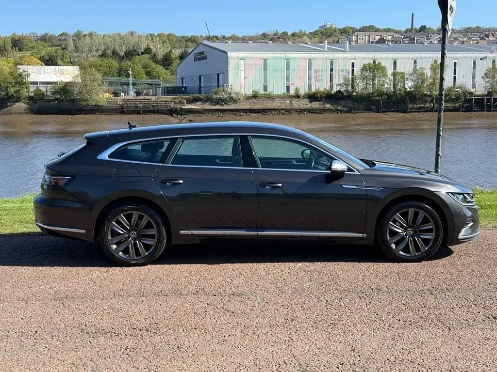 Used VW Arteon Elegance 220 HP (161 kW) 2022 Grey Estate