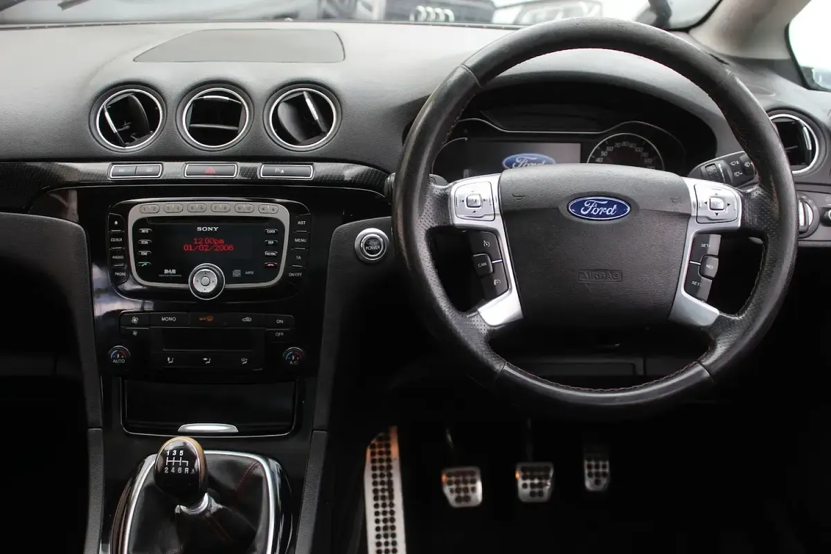 Used Ford S-MAX Titanium X 200 HP (147 kW) 2011 Black MPV