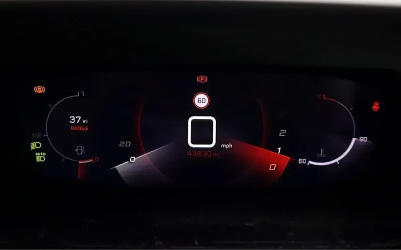 Used Peugeot 2008 GT-line 130 HP (95 kW) 2020 Orange SUV