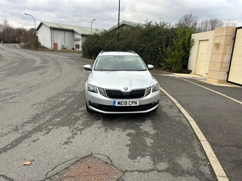 Image 3/4