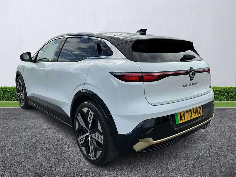 Używany Renault Megane E-Tech Iconic 160 kW (218 KM) 2023 Biały Hatchback