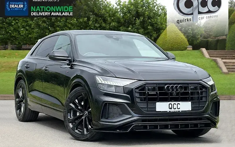 Begagnad Audi Q8 Black Edition 286 HK (210 kW) 2023 SUV