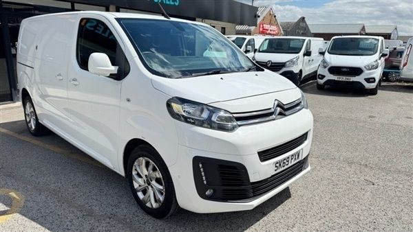 White Used 2019 Citroën Dispatch MPV | £8,994 (Good price) - Image 1/1