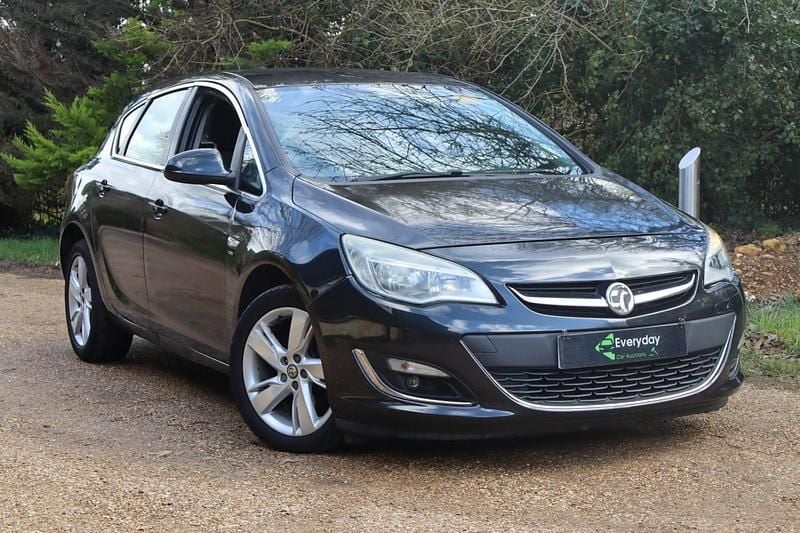 Used Vauxhall Astra SRi 2013 Black Hatchback