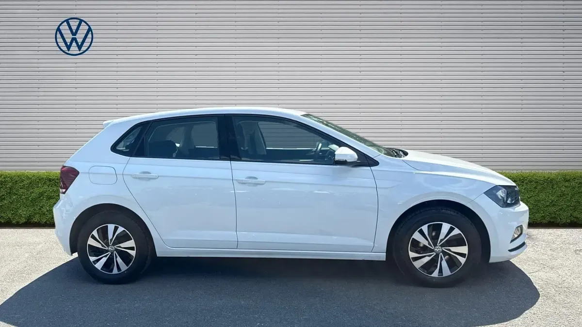 Used VW Polo SE 95 HP (69 kW) 2019 White Hatchback