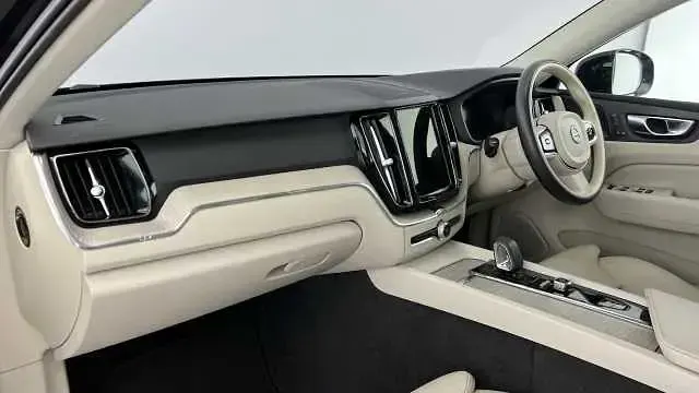 Used Volvo XC60 Plus 197 HP (144 kW) 2022 Black stone SUV