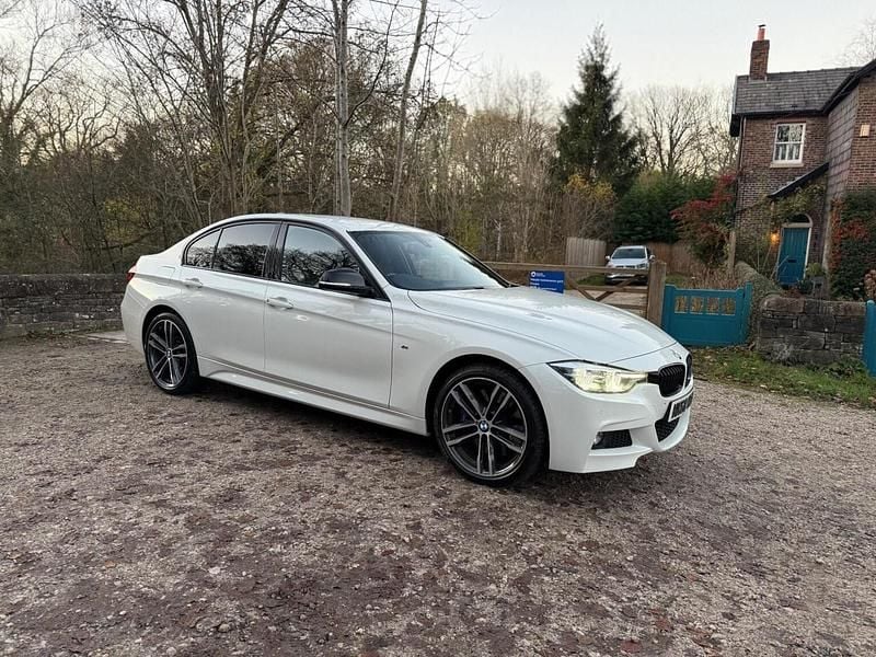 White Used 2018 BMW 330 M Sport Sedan | £18,295 (Fair price) - Image 1/4