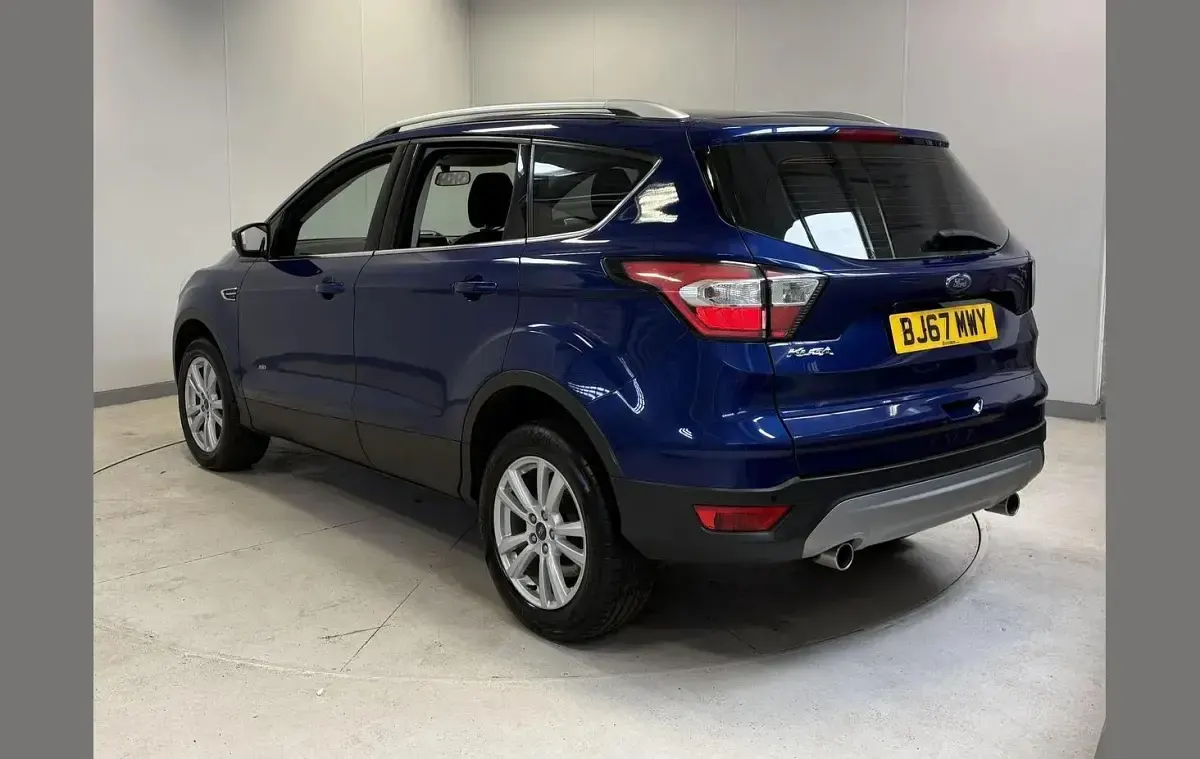 Used Ford Kuga Zetec 147 HP (108 kW) 2017 Blue SUV