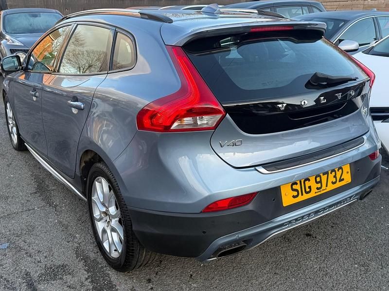 Used Volvo V40 Pro 2017 Blue Hatchback
