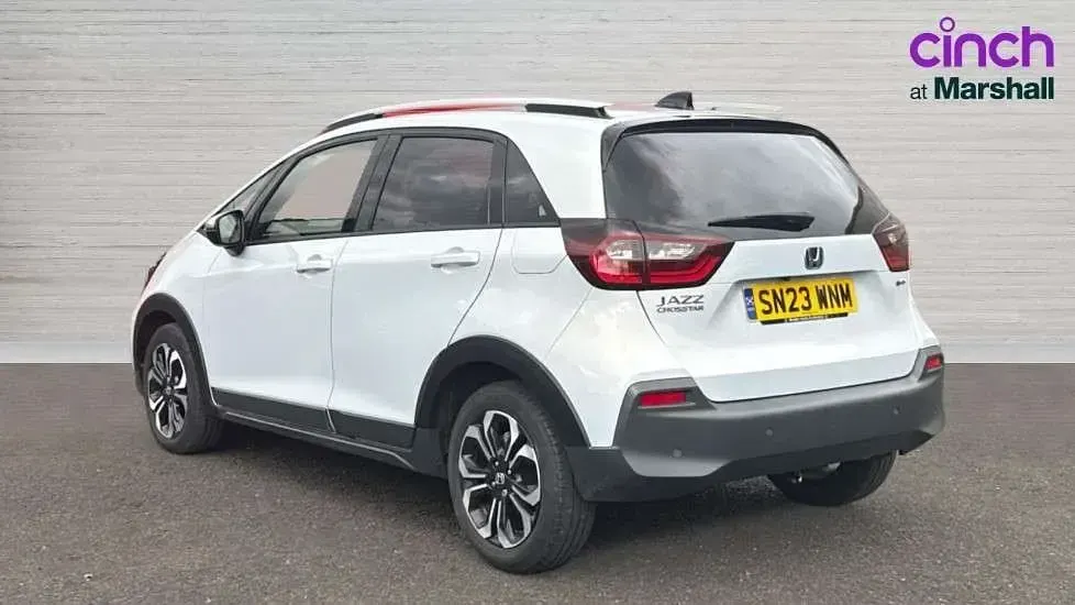 Second-hand Honda Jazz Hybrid 109 CP (80 kW) 2023 Alb Hatchback