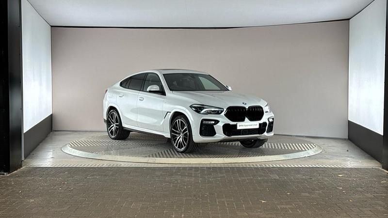 White Used 2021 BMW X6 M Sport SUV | £37,500 (Fair price) - Image 1/4