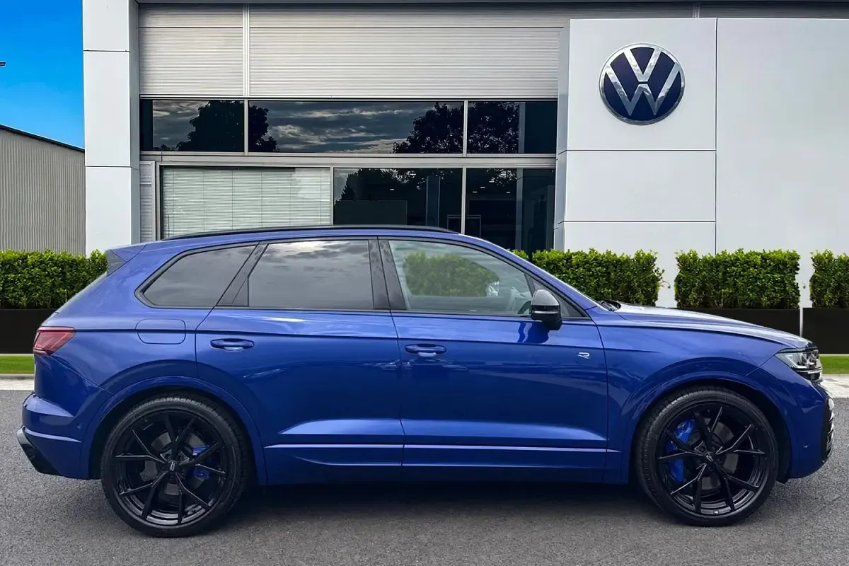 New VW Touareg R 462 HP (339 kW) 2026 Blue SUV