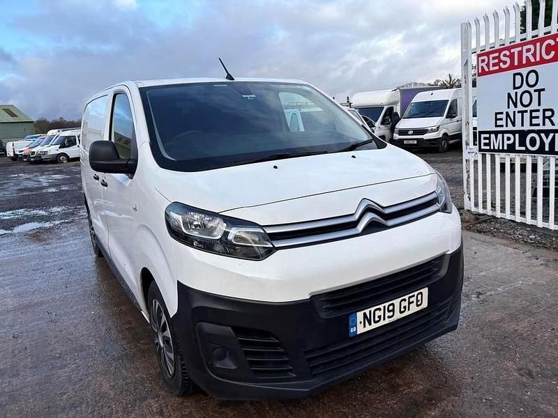 White Used 2019 Citroën Dispatch MPV | £6,495 (Fair price) - Image 1/4