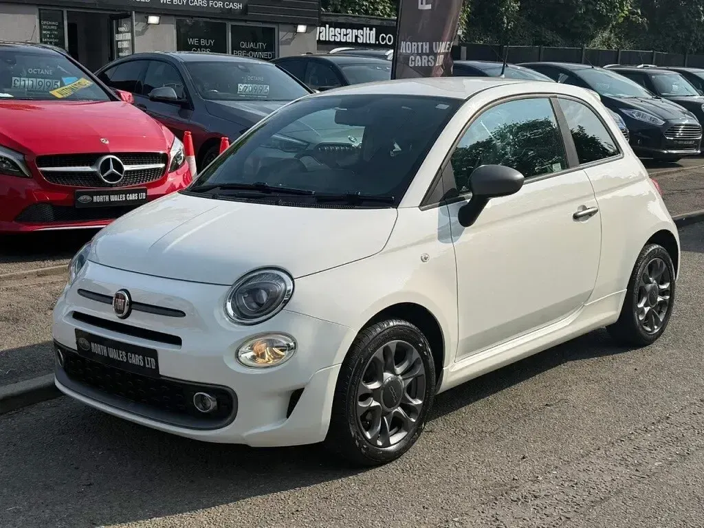 Käytetty Fiat 500 S 69 HP (50 kW) 2016 Valkoinen Viistoperä