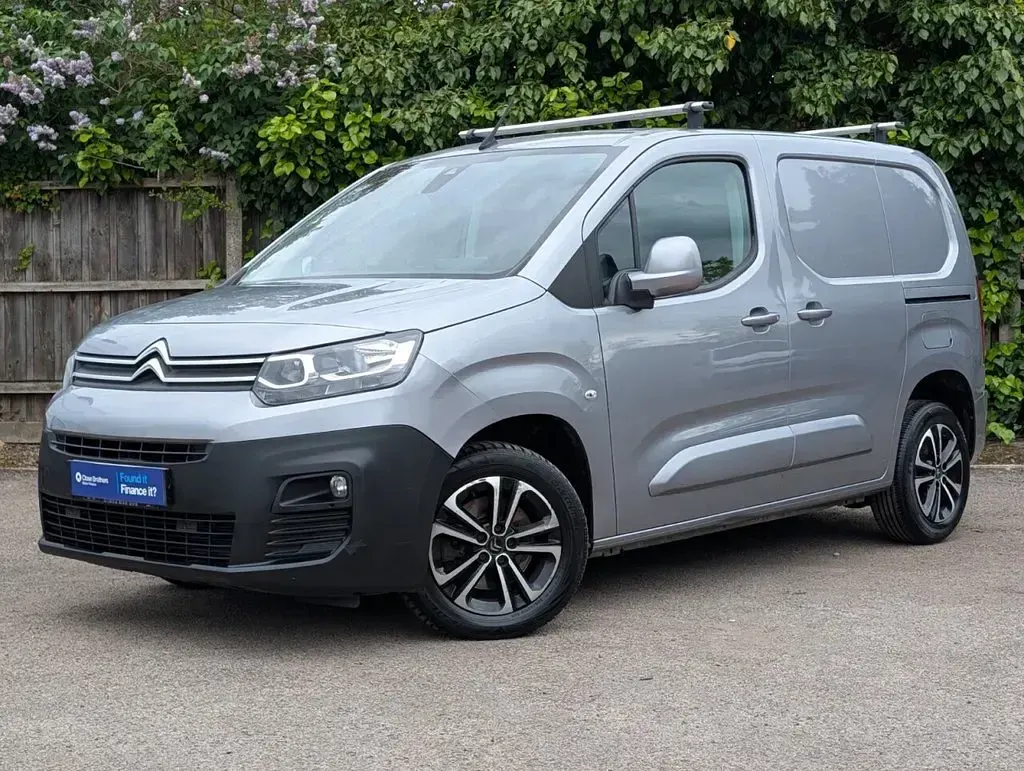 Usado Citroën Berlingo 100 HP (73 kW) 2020 Cinzento Monovolume