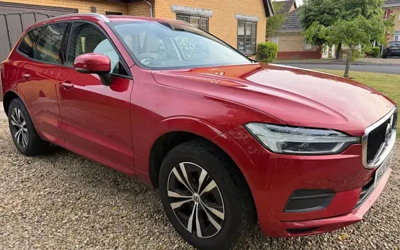 Used Volvo XC60 Momentum 190 HP (139 kW) 2020 SUV