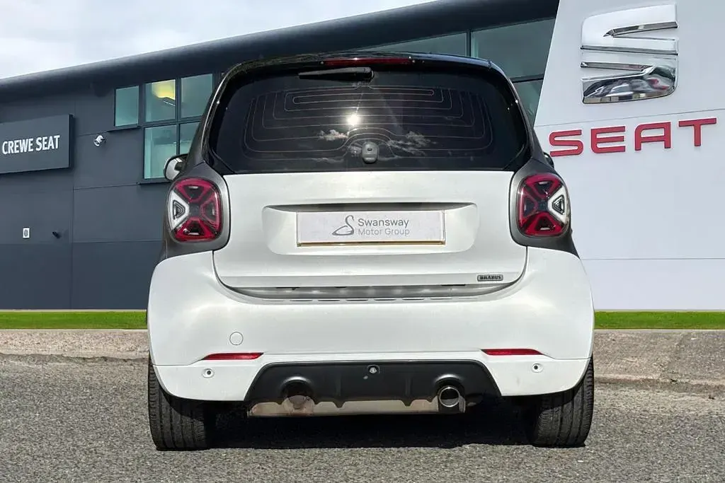 Used Smart ForTwo Coupé Brabus 90 HP (66 kW) 2016 White Coupe