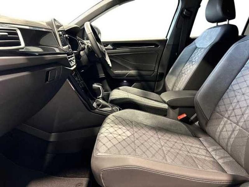 Used VW T-Roc R-line 150 HP (110 kW) 2025 Grey SUV