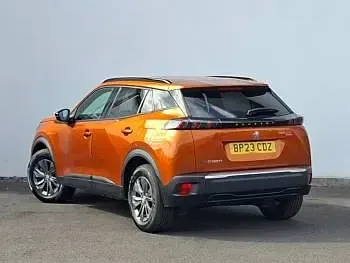 Used Peugeot e-2008 Active+ 100 kW (136 HP) 2023 Orange SUV