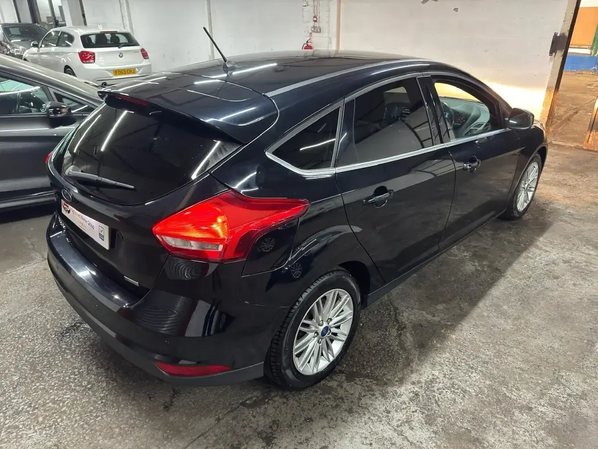 Used Ford Focus Zetec 125 HP (91 kW) 2018 Black Hatchback