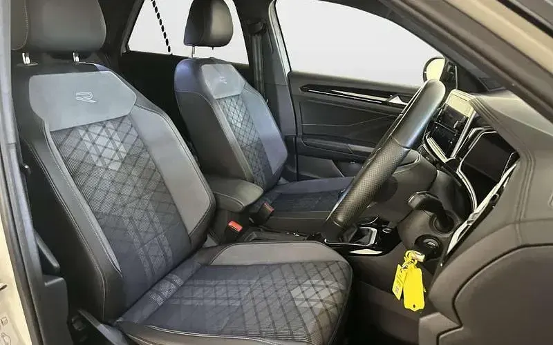 Used VW T-Roc R-line 150 HP (110 kW) 2023 Grey SUV