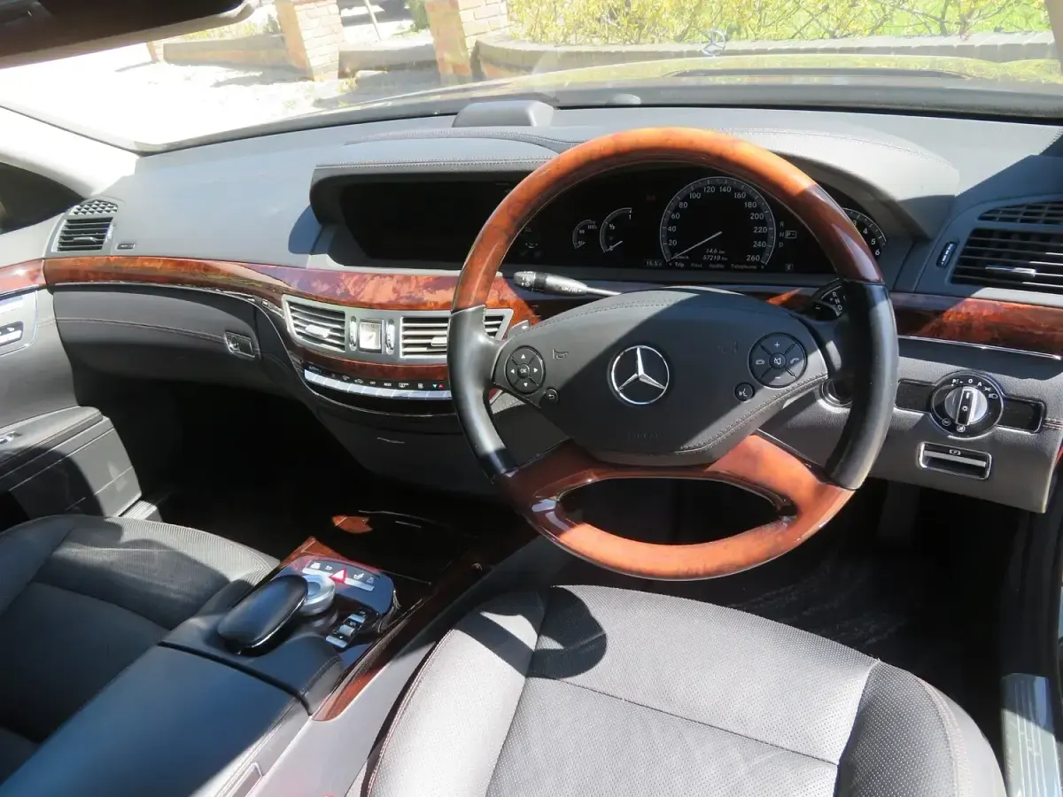 Used Mercedes S550 2011 Black Sedan