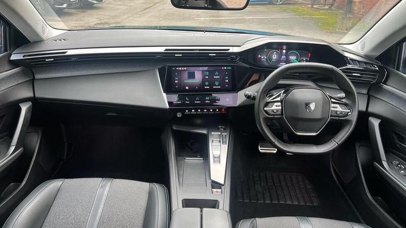 Used Peugeot 308 SW Allure Premium 129 HP (94 kW) 2023 Blue Estate