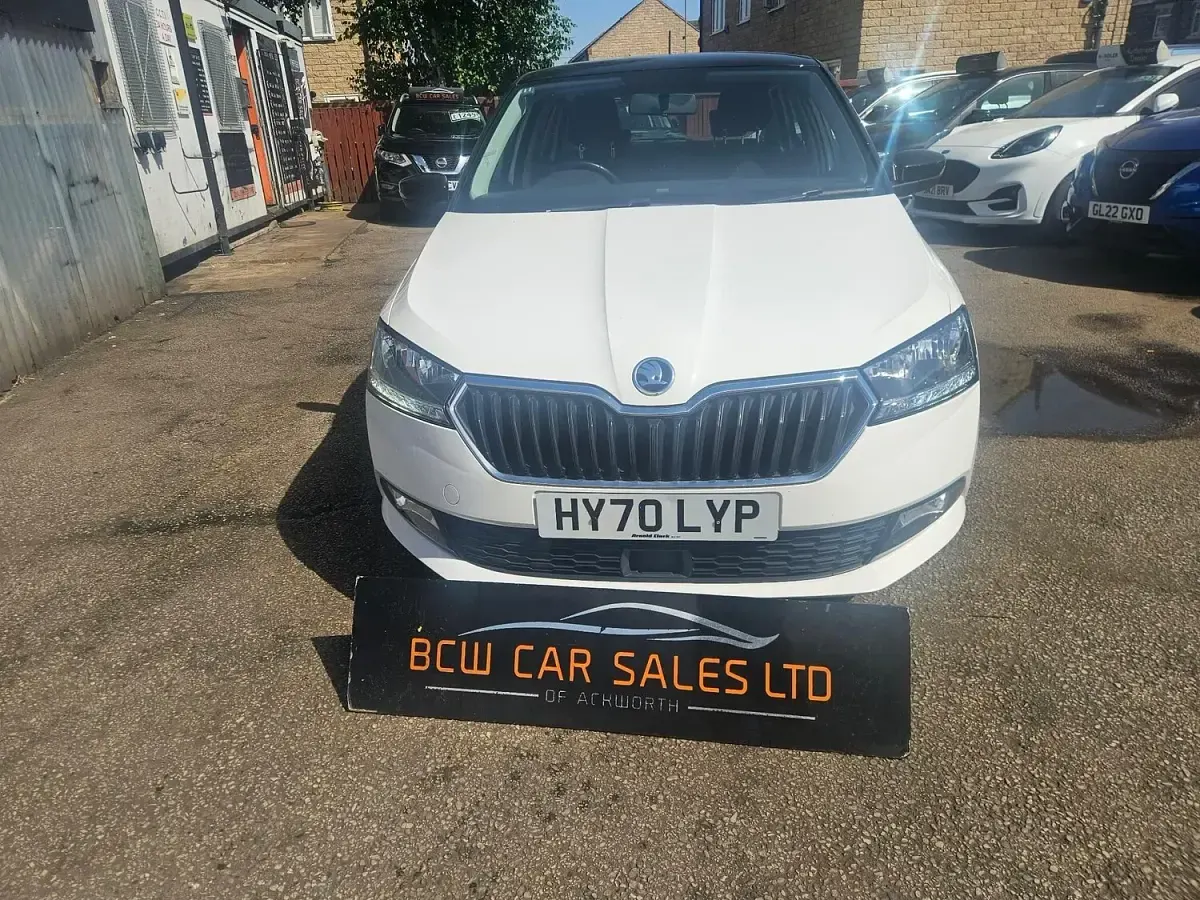 Used Skoda Fabia Colour Edition 60 HP (44 kW) 2020 White Hatchback