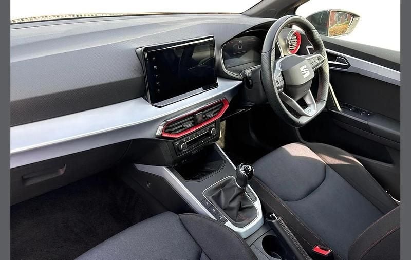 Used Seat Arona FR 116 HP (85 kW) 2024 Grey SUV