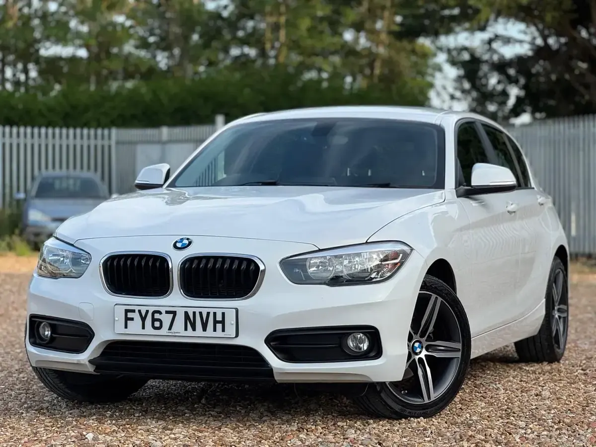 Used BMW 118 Sport Line 2017 White Hatchback