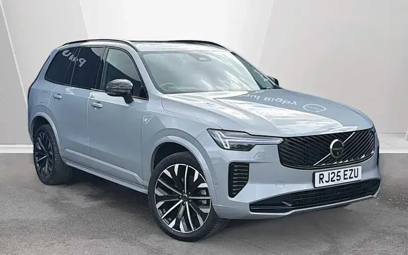 Usado Volvo XC90 Ultra 250 HP (183 kW) 2025 SUV