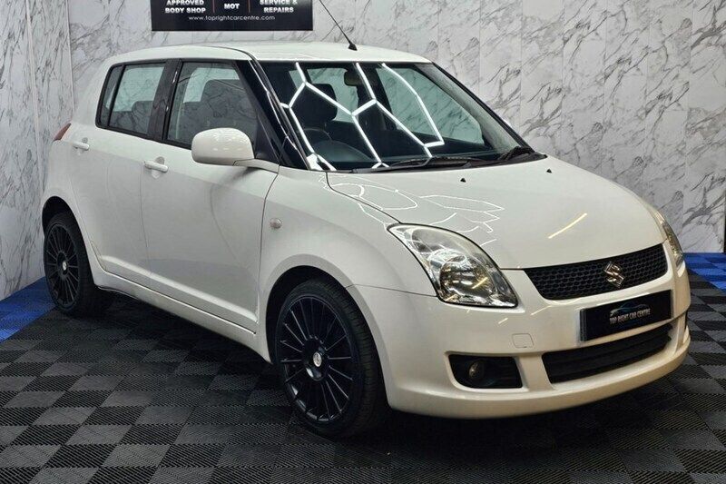 White Used 2010 Suzuki Swift SZ3 Hatchback | £2,900 (Fair price) - Image 1/1