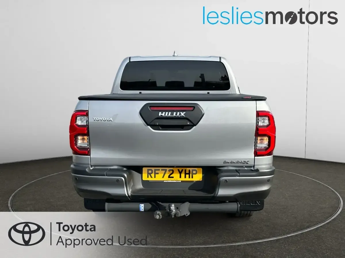 Używany Toyota HiLux 2023 Srebrny Pickup