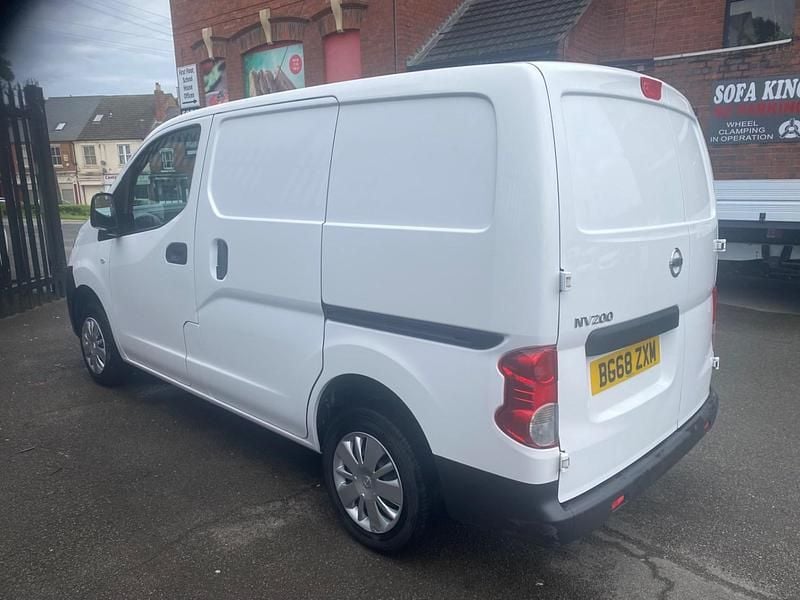 Used Nissan NV200 Acenta 2018 White MPV