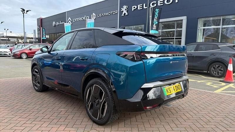 Used Peugeot e-3008 GT 152 kW (207 HP) 2024 Blue SUV