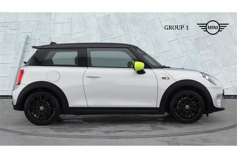 Used Mini Cooper S Level 2 135 kW (184 HP) 2020 White silver Hatchback