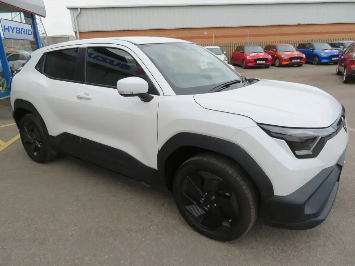 New Suzuki e-Vitara 135 kW (184 HP) 2025 White SUV