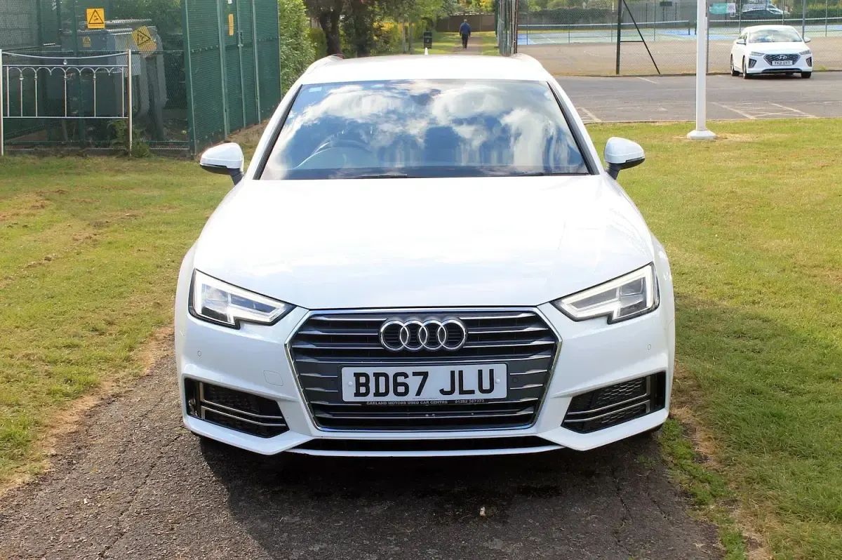 Used Audi A4 S-Line 150 HP (110 kW) 2017 White Estate