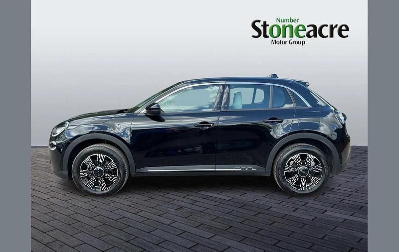 Używany Fiat 600 134 KM (98 kW) 2025 Czarny SUV
