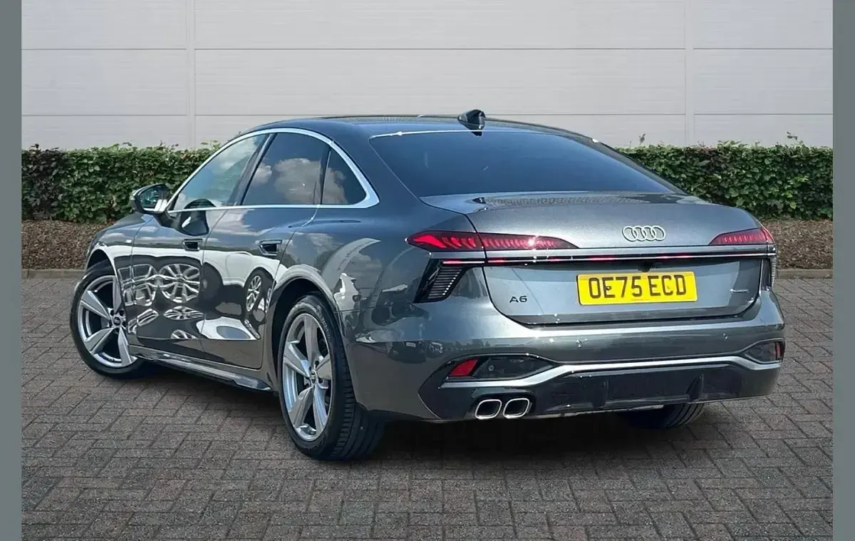 Novo Audi A6 S-Line 204 HP (150 kW) 2026 Cinzento Sedan